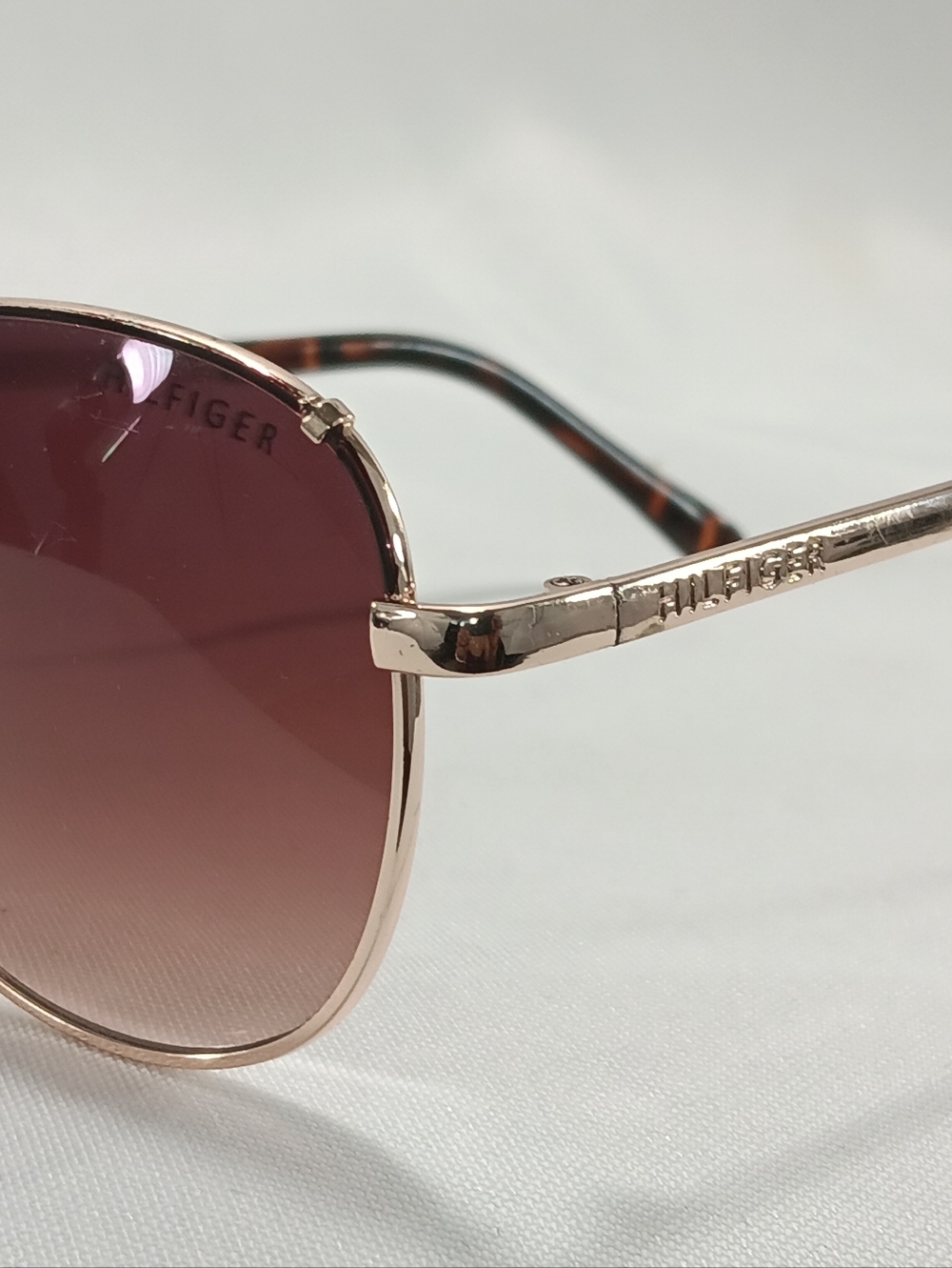 Tommy Hilfiger Aviator Sunglasses Women Shae WM OL416 Classic Retro Old Money